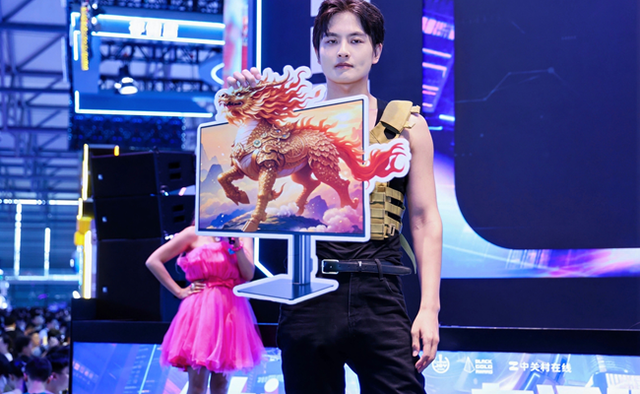 泰坦军团亮相2025 ChinaJoy，携三星显示、Intel联合展示电竞显示技术与产品