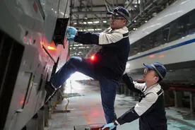 动车组的“守门将”图片