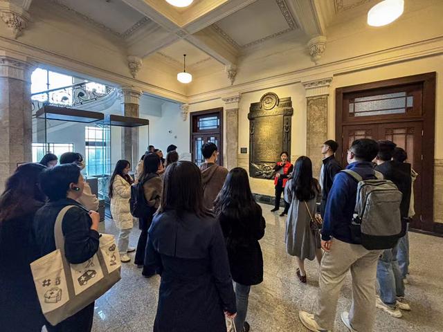 可感知、可共情！红色主题Citywalk渐成沪上潮流