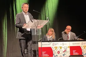 追问｜中国医生在欧洲介绍全球首个先天性耳聋基因疗法重大突破图片