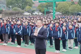 国旗下的思政课，孩子们热血澎湃图片