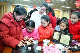 台湾青少年在榕沉浸式体验传统文化图片