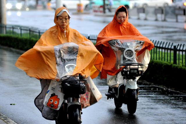 图集｜傍晚雨来