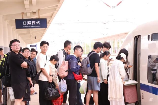 600人安徽高铁旅游团，惬意游日照！