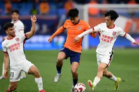 世预赛|杨明洋完成会籍转换将入选国足，伊万想通了要打双后腰？图片