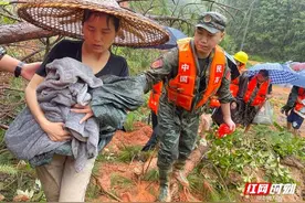 芙蓉国评论|团结一心，共筑抢险救灾的钢铁长城图片