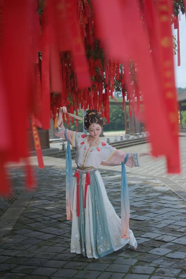 球迷免票！双超联动！龙虎山承包你的旅拍大片！