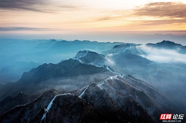 银装素裹的仙境 | 冬日张家界，云雾与雪峰共舞