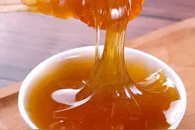 【厨房秘笈】饴糖、冰糖、红糖和蜂蜜的功效，你都知道吗？图片