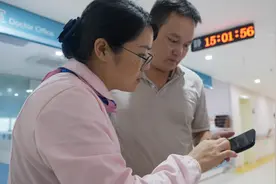 湖南永州：新生儿出生“一件事一次办”图片