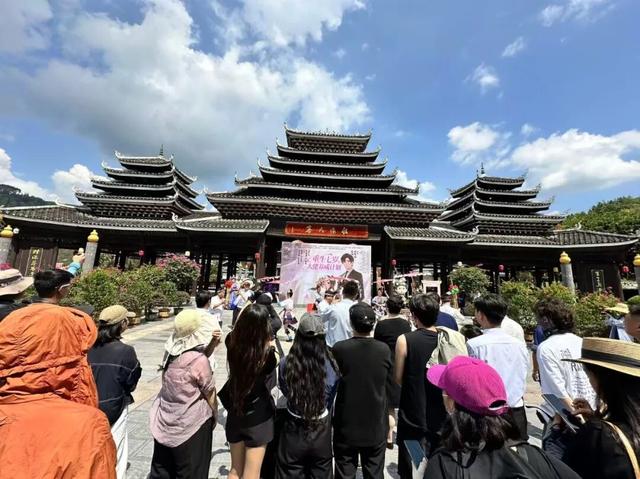 中传文创联合出品！轻文旅短剧《重生七岁，大佬养成计划》三江开机