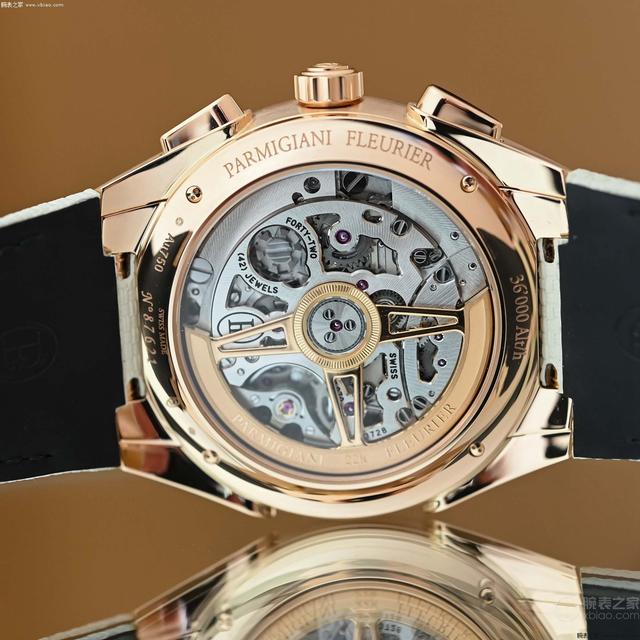 帕玛强尼推出Tonda PF Sport Chronograph玫瑰金砂岩色腕表