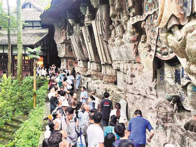 欢乐过佳节 同祝祖国好｜“新韵重庆”：解锁新风景 喜迎八方客