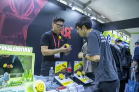 中国品牌“318”发布与环法自行车赛联名运动对讲机T1C 中国智造赋能国际顶级赛事图片