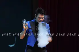 掌握100多种魔术技巧！玉林男子自学成才，实现月入过万元图片