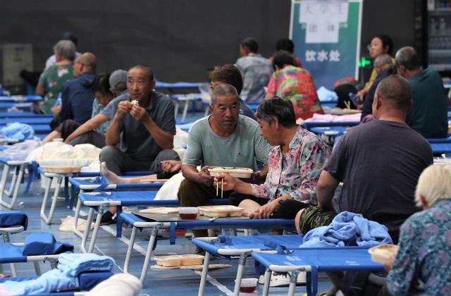 探访北京市平谷区体育中心安置点
