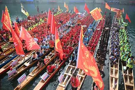 千年锦江擂战鼓 2025麻阳传统龙舟赛隆重开幕图片