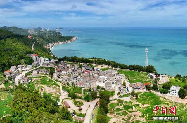 福建沿海渔村风光秀美引游人