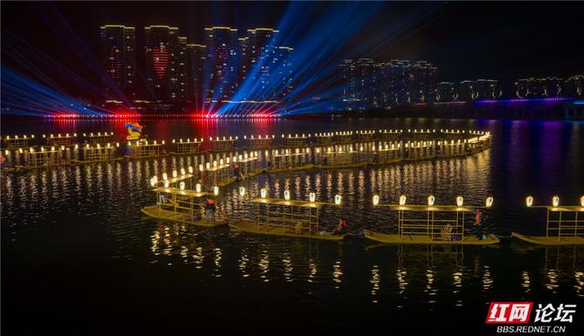 【每日一图@湖南】张家界的人文风情，在慈利的夜空闪亮