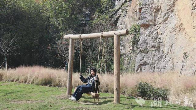 “交通+旅游+文化” 汉川市凤凰山驿站成美丽公路新地标