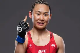 UFC首次上演“冠军赛中国德比”，闫晓楠期待更多中国年轻选手成为世界冠军图片