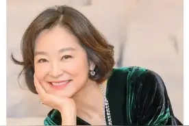 林青霞晒照庆祝70岁生日，曾塑造东方不败等经典形象图片