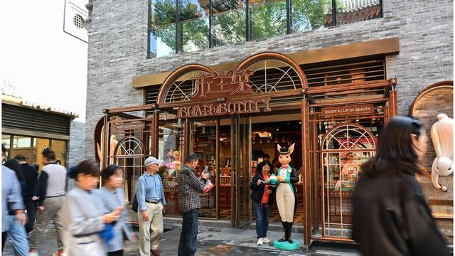 免费逛！郑州这9条特色街区，值得反复打卡→