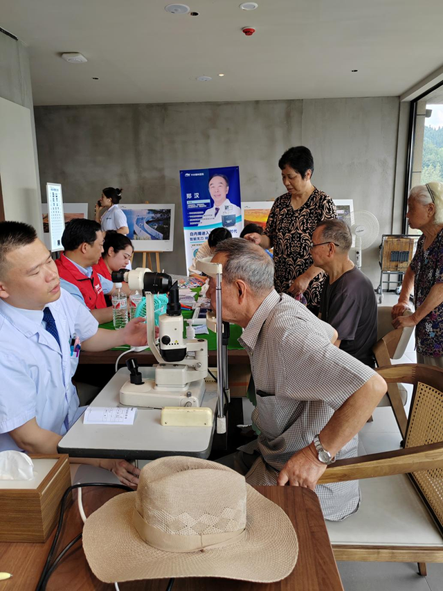 23℃夏天引12万“候鸟”旅居客，桐梓九坝镇靠“凉”变现超20亿元