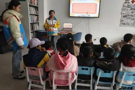 兴义：童心绘情绪 阳光伴我行图片