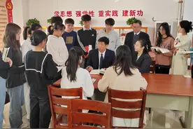 河南工学院图书馆：秉承以人为本理念，强化服务育人职能图片