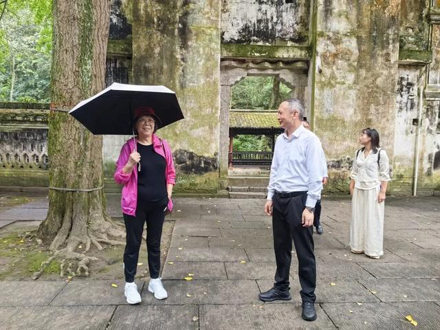 肖高峰调研督导国庆中秋旅游安全工作