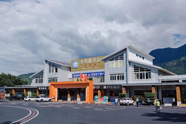 “拆墙”迎客！四川新增一批开放式服务区、收费站