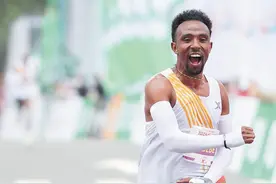 燃!十年之约 三万人齐跑图片