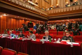 巡演归来廖昌永变身评委，中国艺术歌曲不仅吸引年轻选手参赛，也将吸引全球专家齐聚上海图片