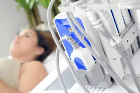 大腿根能长副乳？“赘肉”竟是第三个乳房，还变成了癌？图片