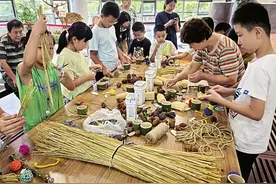 制作玩具与鹦鹉互动 这场“丰容”活动真有趣图片