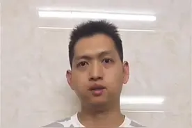 谢浩男团圆宴现场，男子悬赏50万元寻找弟弟，希望重赏之下能有勇夫图片