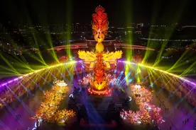 河北唐山：璀璨灯会迎新春图片