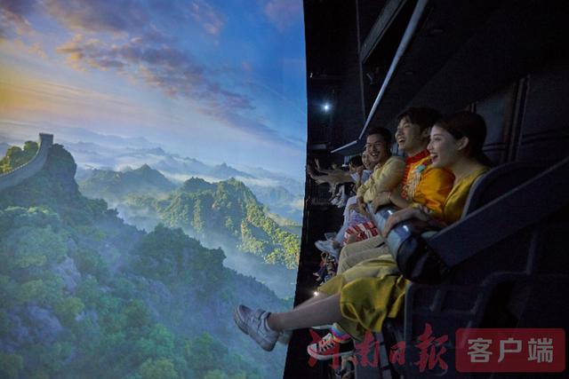 郑州方特欢乐世界荣膺“2025中国最佳主题公园”