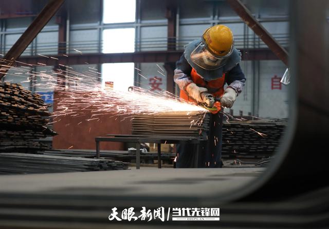 从世界第一高桥，“桥”见“贵州制造” | 七治压力容器制造有限责任公司为花江峡谷大桥供材6480吨，占全桥总重三分之一