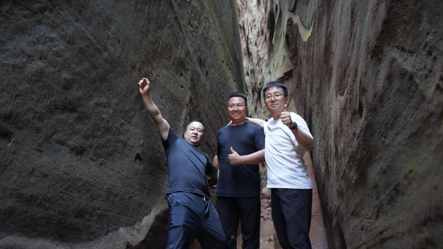 陕西榆林靖边红龙谷：藏在深闺的自然奇观