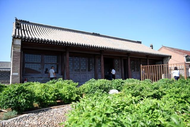 金山岭：地尽中原山，天挂秦时月