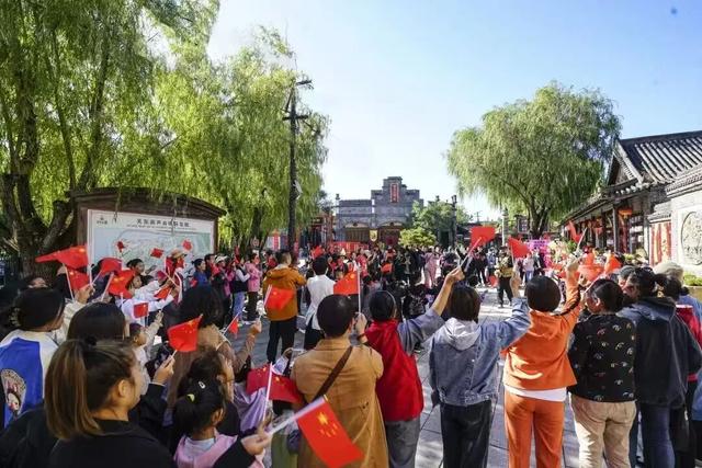国庆首日，我省文旅开门红！景区人气爆棚，消费热潮起