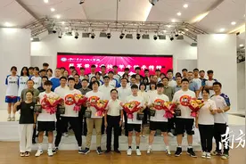 载誉返校！全国“村BA”冠军队7人来自中山这所学校图片