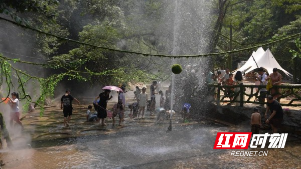 娄底避暑好去处丨从云端到绿野 三联峒暑期旅游热度持续攀升