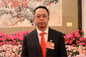 全国政协委员周鸿祎：AI大模型“幻觉”具有两面性图片