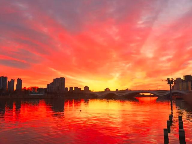 今早北京绝美朝霞，来了！