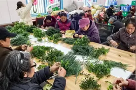 让留守妇女家门口灵活就业 张家界武陵源“妈妈零工帮扶车间”新年开工图片