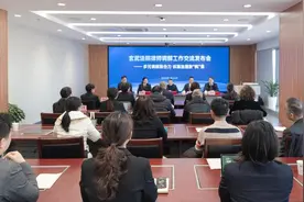 因抚恤金祖孙俩闹上法院，调解律师耐心劝导解纠纷图片