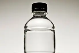 瓶装水测评风波背后：标准不一该如何分辨图片